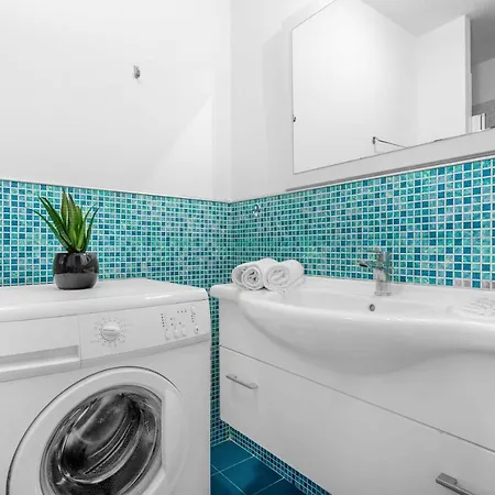 Mi8 -10 Minutes From The Duomo- Large Appartement